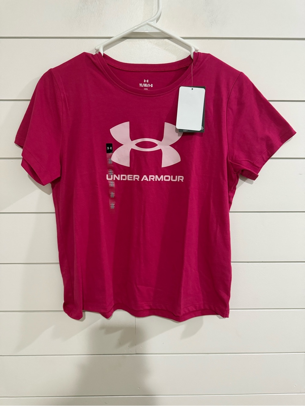 Under Armour Youth Large Fuchsia Short Sleeve Logo Tee